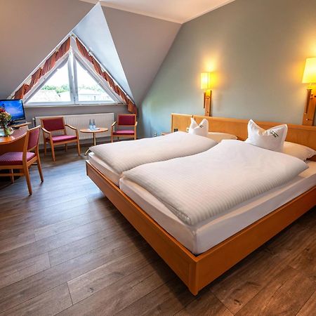 Hotel Restaurant "Zur Post" Holdorf ภายนอก รูปภาพ
