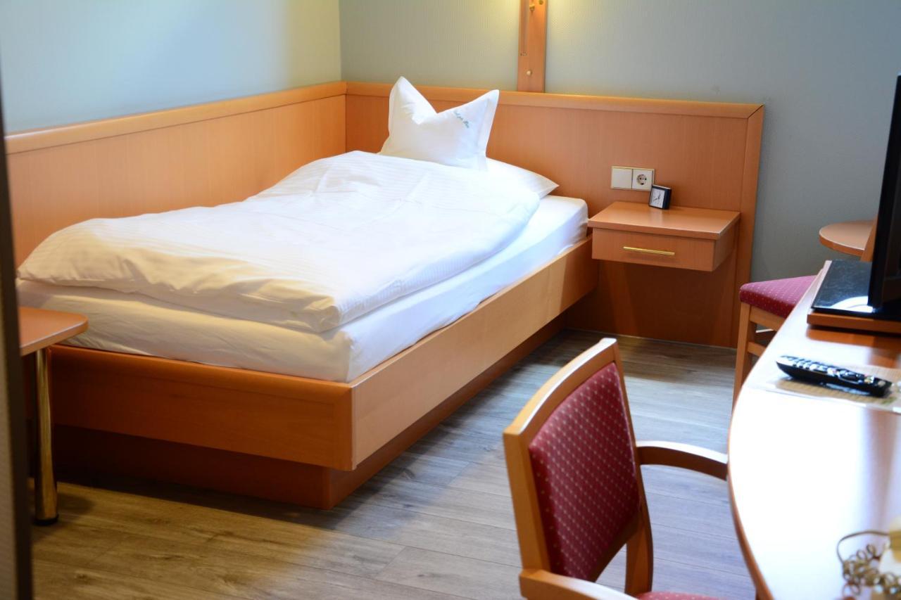 Hotel Restaurant "Zur Post" Holdorf ภายนอก รูปภาพ