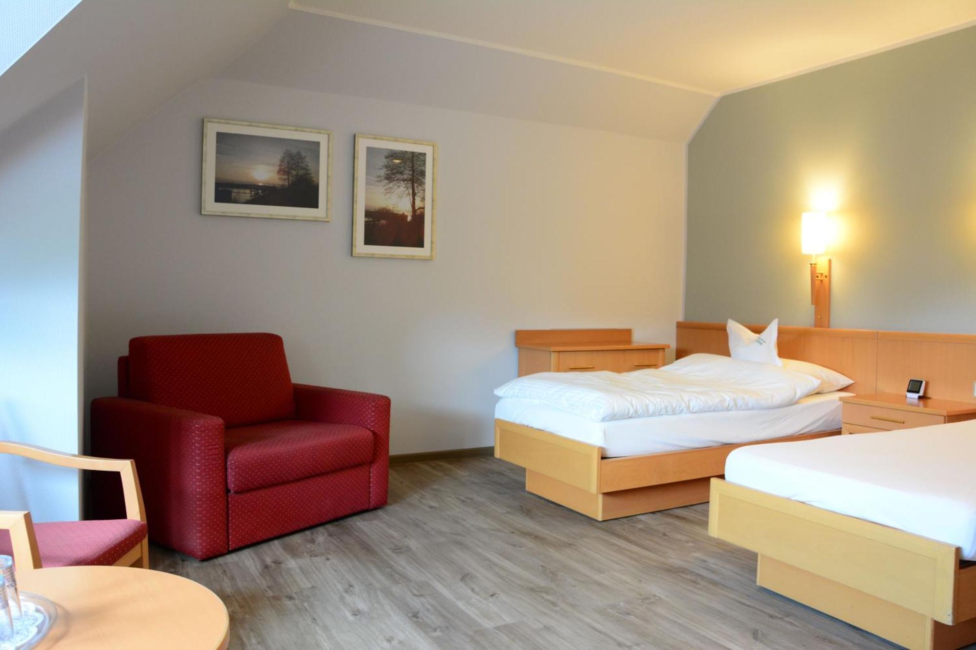 Hotel Restaurant "Zur Post" Holdorf ภายนอก รูปภาพ