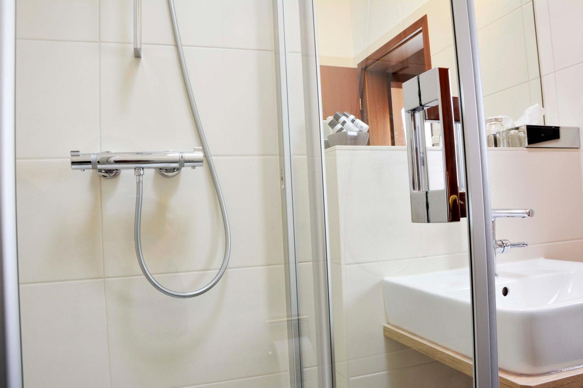 Hotel Restaurant "Zur Post" Holdorf ภายนอก รูปภาพ