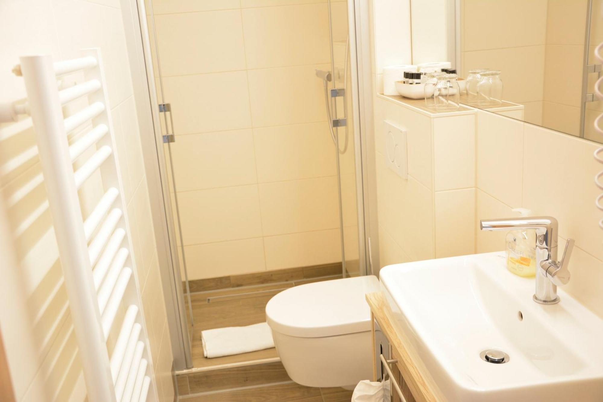 Hotel Restaurant "Zur Post" Holdorf ภายนอก รูปภาพ