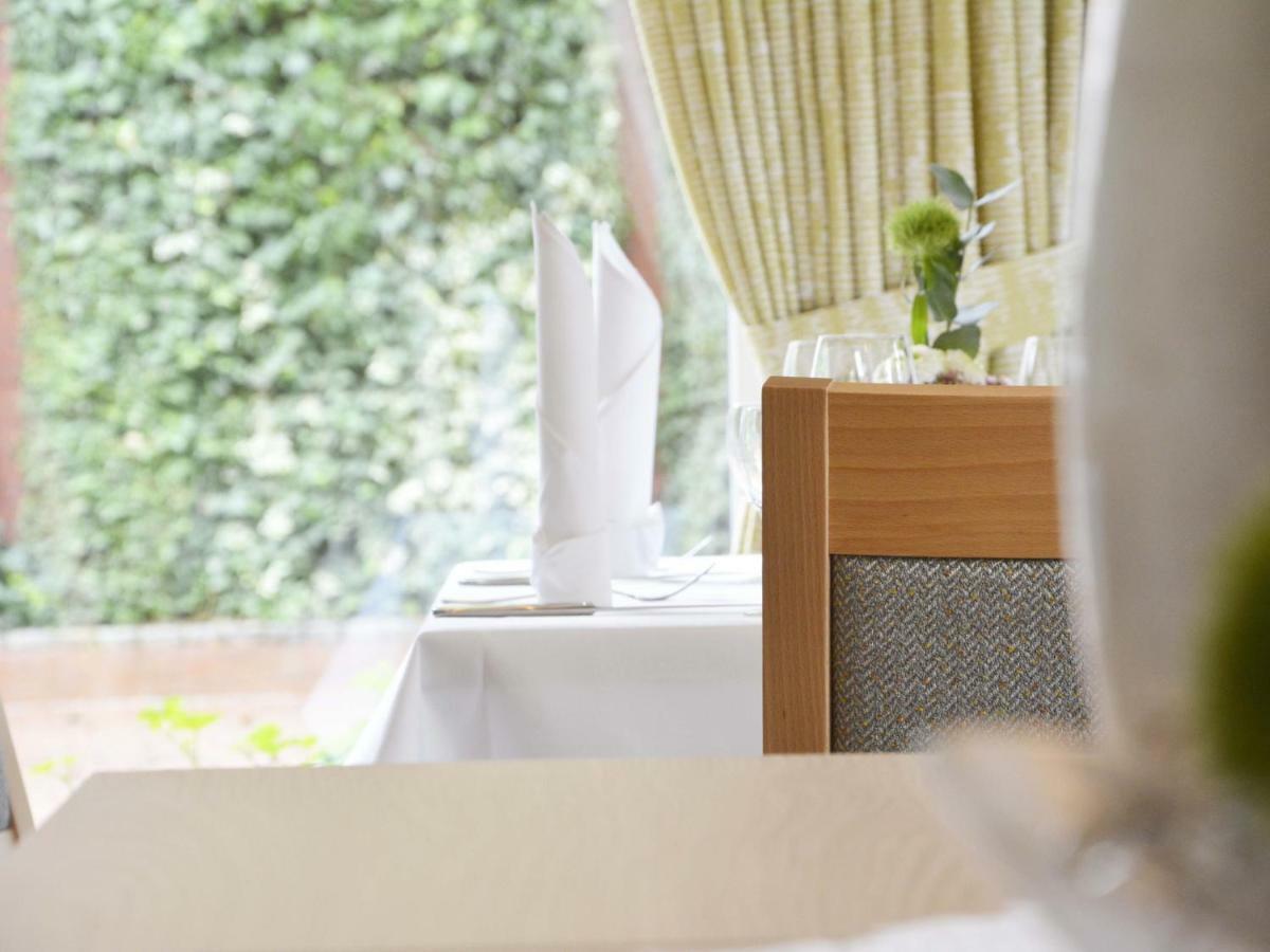 Hotel Restaurant "Zur Post" Holdorf ภายนอก รูปภาพ